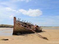Old-wreck-(2)-at-Magherclogher-beach,-Bunbeg,-Co.Donegal-IMG_1800F